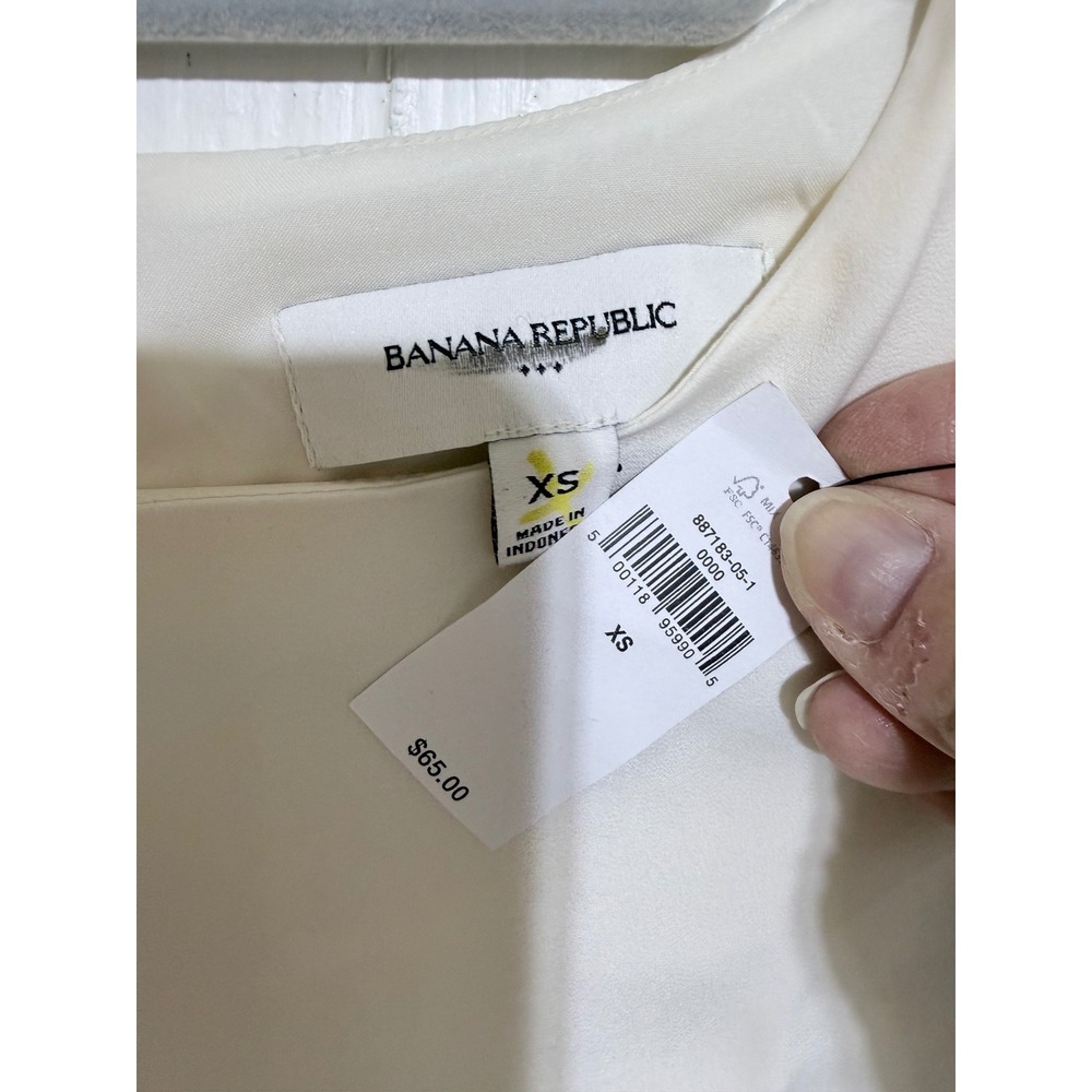 Banana Republic Womens XS Ivory Short Sleeve Keyhole Back Blouse NWT 887183-05-1 - Picture 5 of 10